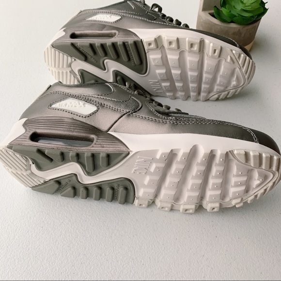 Nike Air Max 90 LTR SE GG NWT - Picture 8 of 8